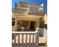 Alquiler a largo plazo - Casa adosada / Duplex - El Campello - Pueblo Acantilado - Venta Lanuza