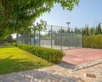 Resale - Villa / Semi detached - Alicante - Alicante Golf