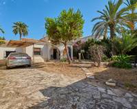 Resale - Villa / Semi detached - El Campello - La Almadraba-Coveta Fumà-Amerador