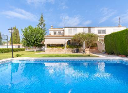 Villa / Semi detached - Resale - Alicante - Alicante Golf