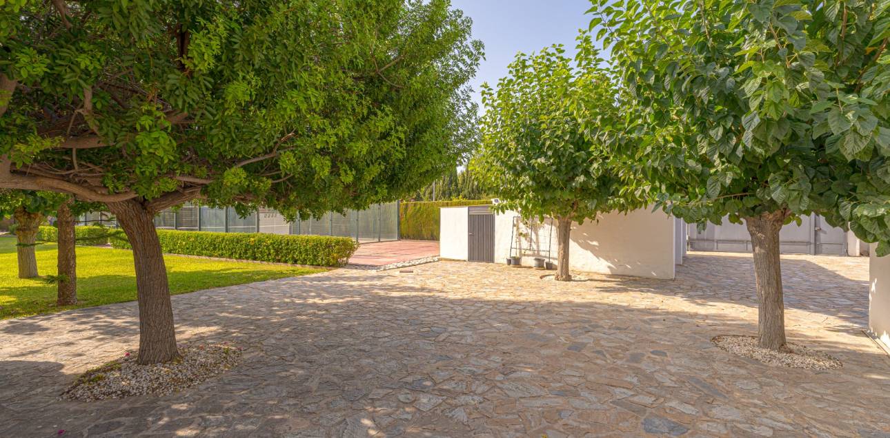 Venta - Villa / Semi separado - Alicante - Alicante Golf