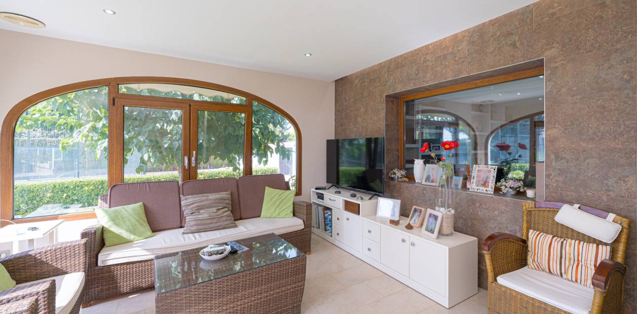 Venta - Villa / Semi separado - Alicante - Alicante Golf