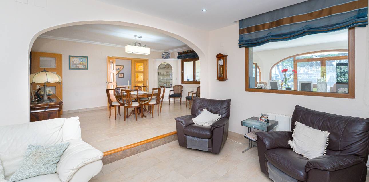 Venta - Villa / Semi separado - Alicante - Alicante Golf