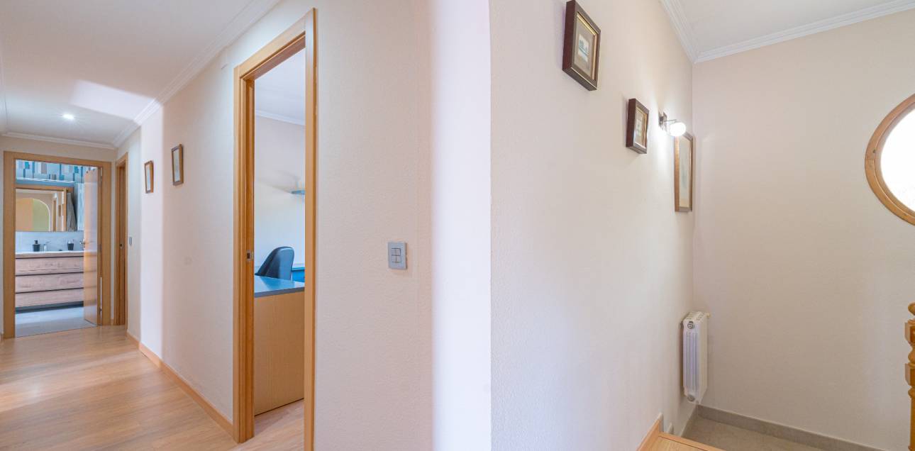 Venta - Villa / Semi separado - Alicante - Alicante Golf