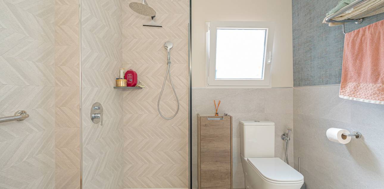 Venta - Villa / Semi separado - Alicante - Alicante Golf