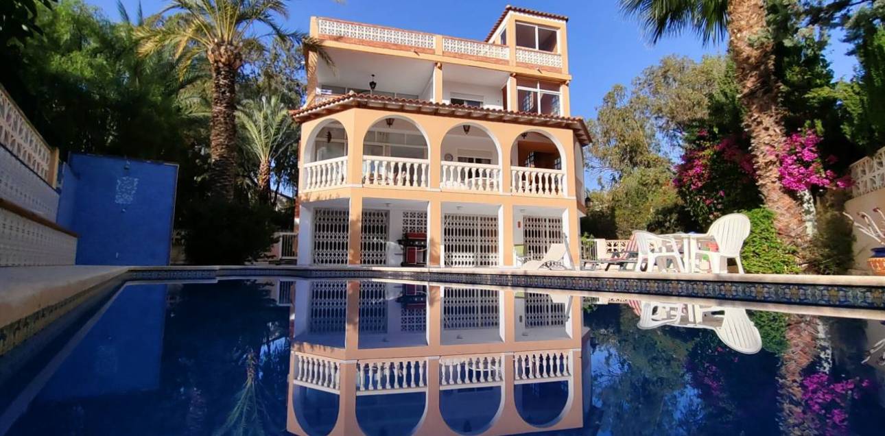 Venta - Chalet - El Campello - La Almadraba-Coveta Fumà-Amerador