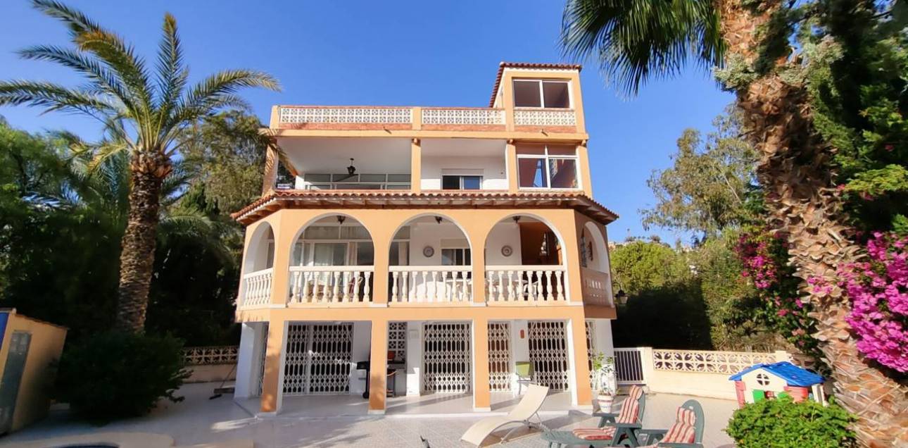 Venta - Chalet - El Campello - La Almadraba-Coveta Fumà-Amerador