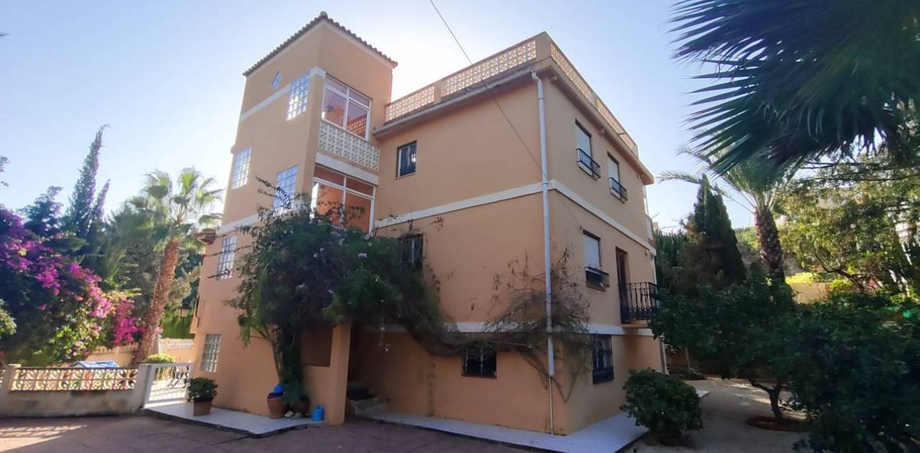 Venta - Chalet - El Campello - La Almadraba-Coveta Fumà-Amerador