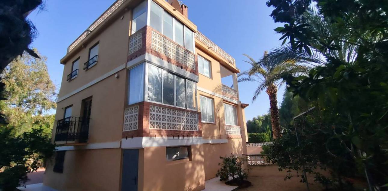Venta - Chalet - El Campello - La Almadraba-Coveta Fumà-Amerador