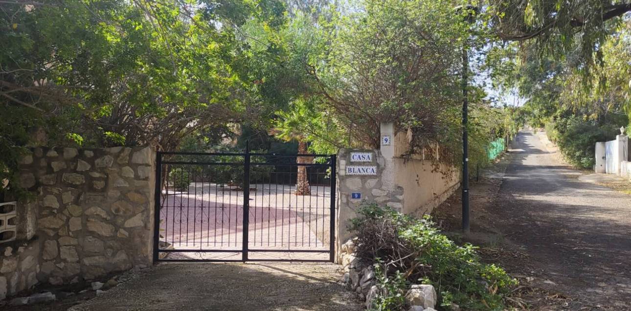 Venta - Chalet - El Campello - La Almadraba-Coveta Fumà-Amerador