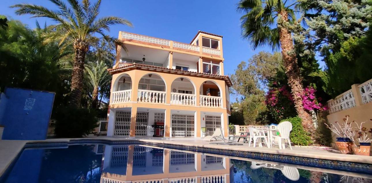 Venta - Chalet - El Campello - La Almadraba-Coveta Fumà-Amerador