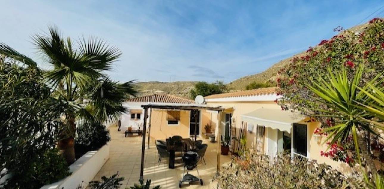 Venta - Chalet - El Campello - La Almadraba-Coveta Fumà-Amerador