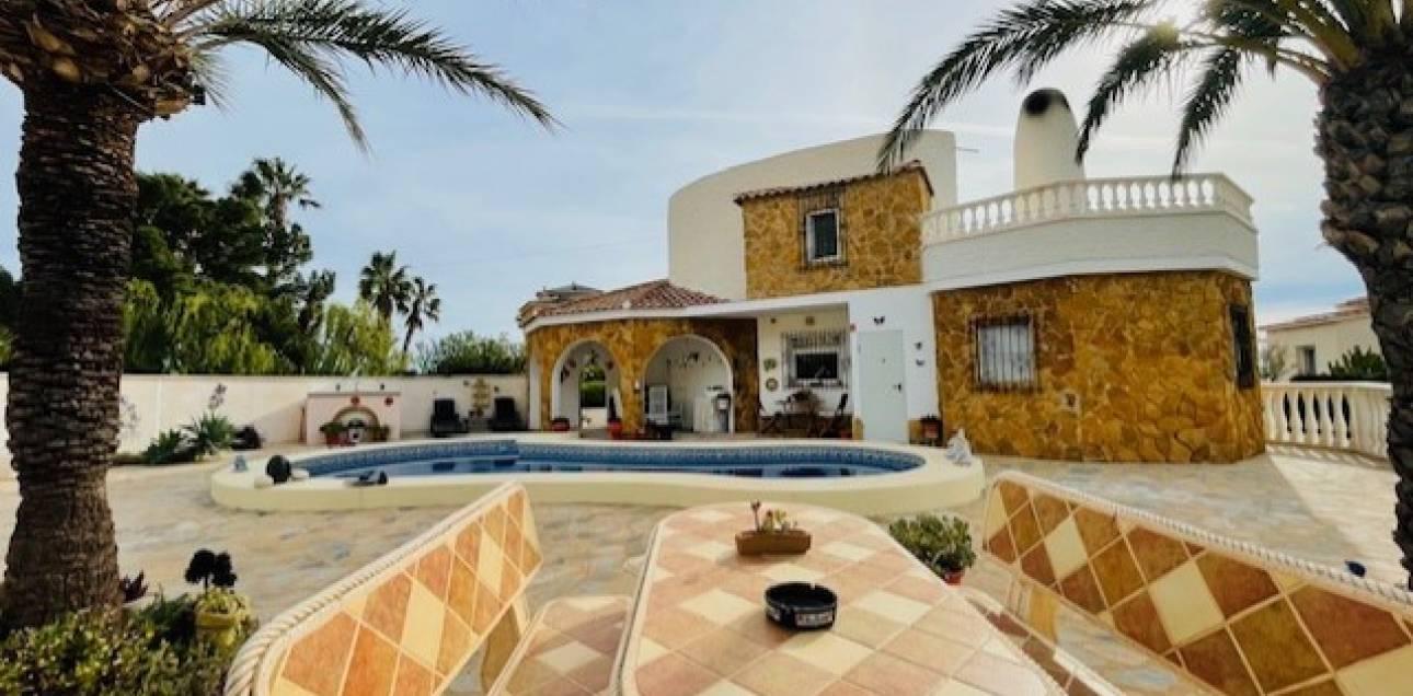 Venta - Chalet - El Campello - La Almadraba-Coveta Fumà-Amerador