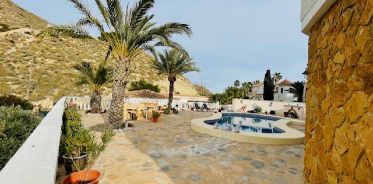 Venta - Chalet - El Campello - La Almadraba-Coveta Fumà-Amerador