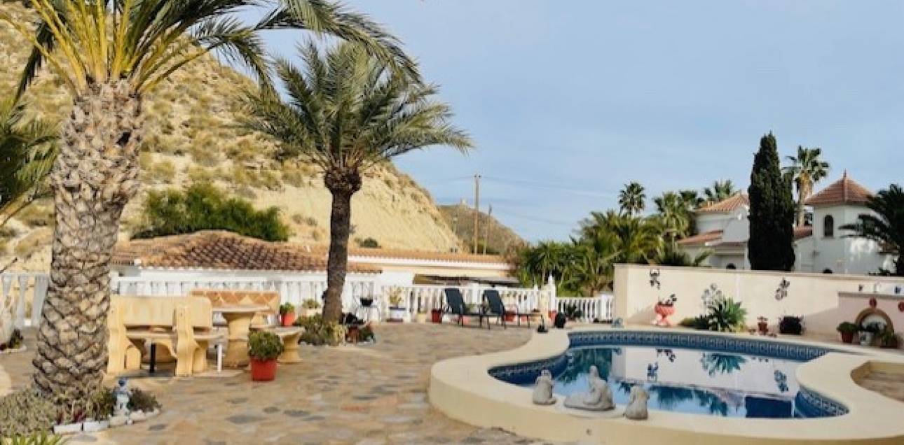 Venta - Chalet - El Campello - La Almadraba-Coveta Fumà-Amerador