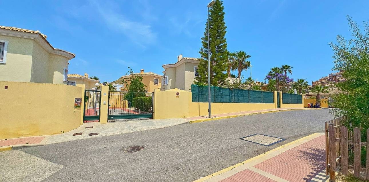 Resale - Villa - Muchamiel