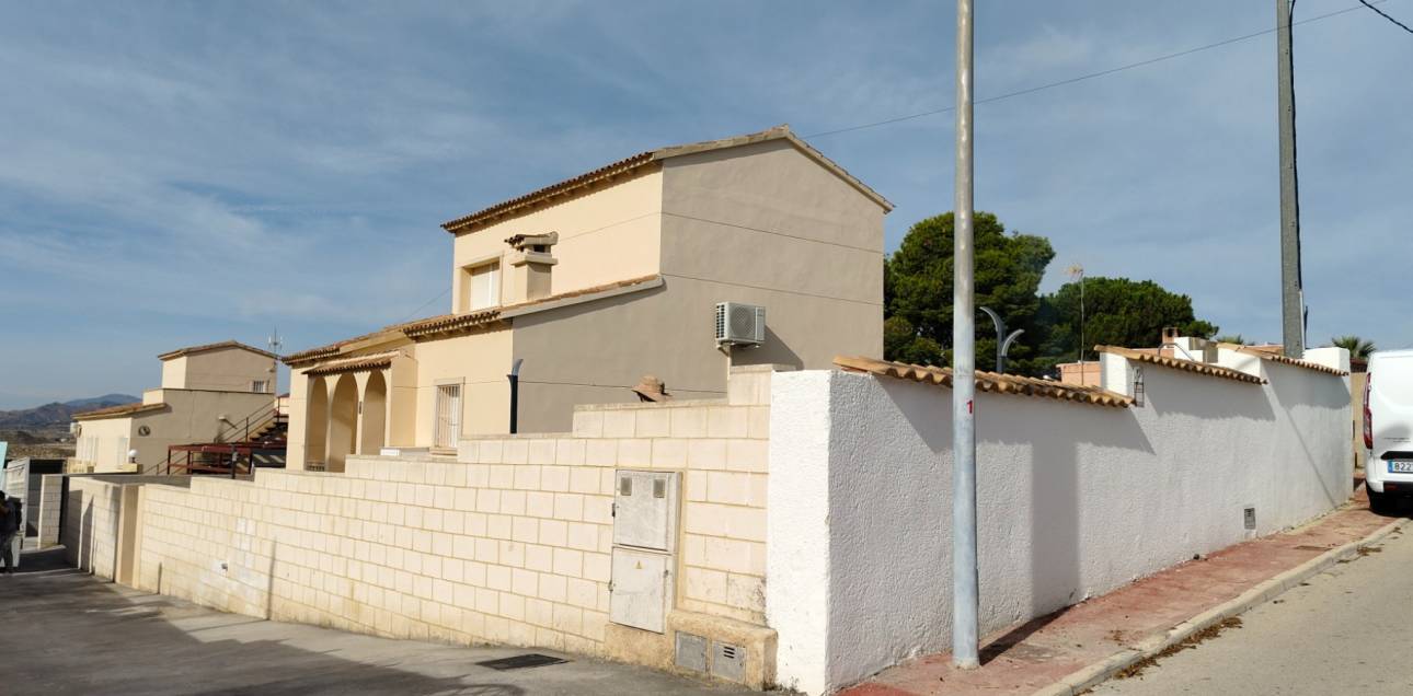 Location longue durée - Villa - Busot