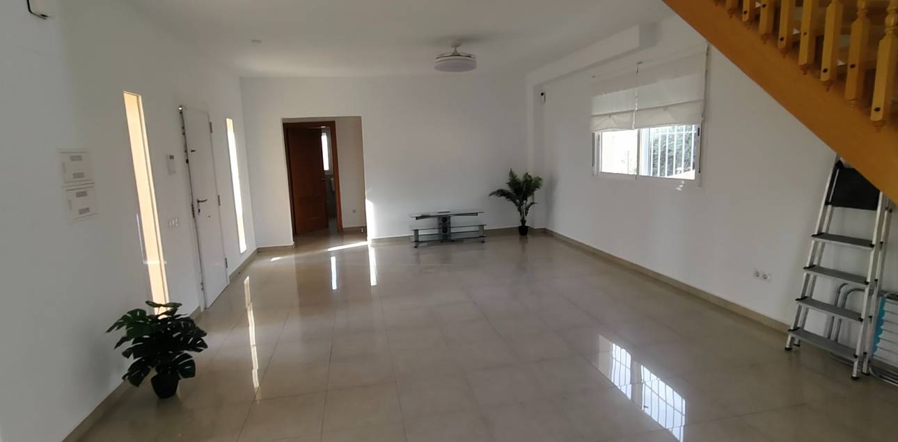 Location longue durée - Villa - Busot