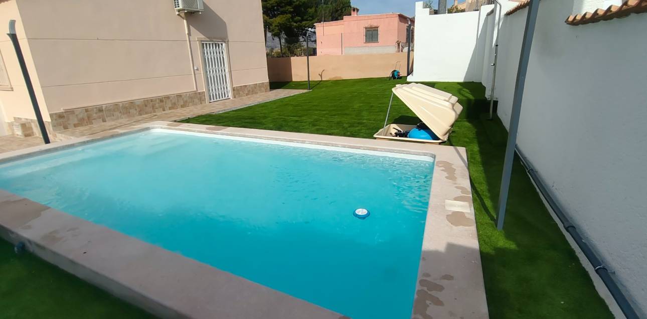 Location longue durée - Villa - Busot