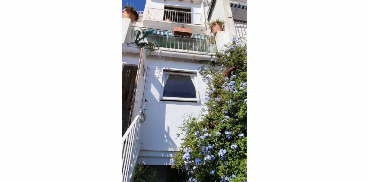 Venta - Chalet pareado - La Vila Joiosa - Villajoyosa - Casco Antiguo-Playa de Villajoyosa-Zona Puerto