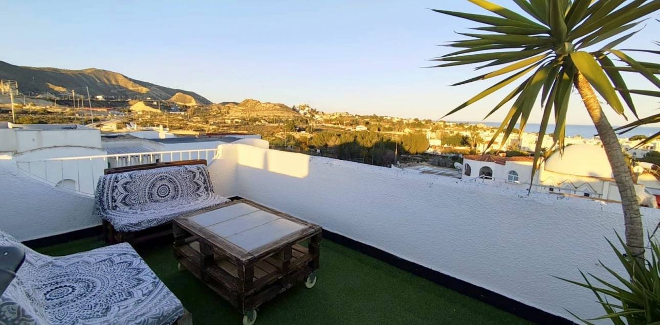 Resale - Bungalow - El Campello - La Almadraba-Coveta Fumà-Amerador