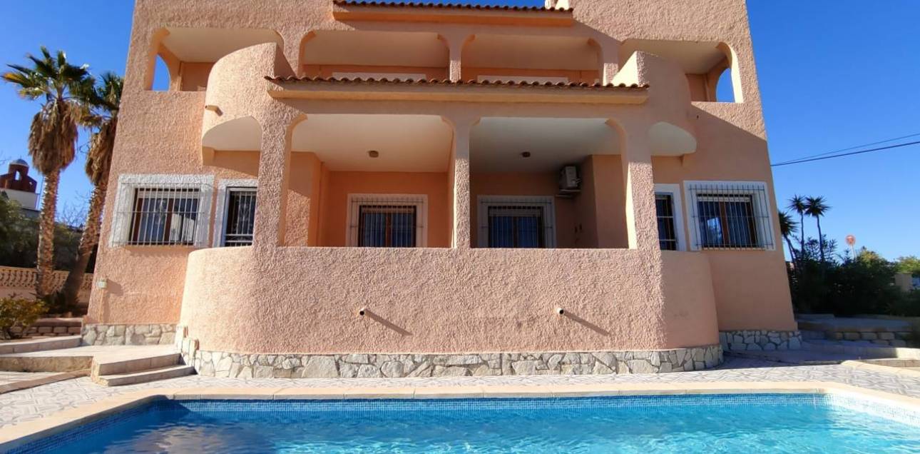 Resale - Chalet - El Campello - Norte-Venta Lanuza-Cala d'Or