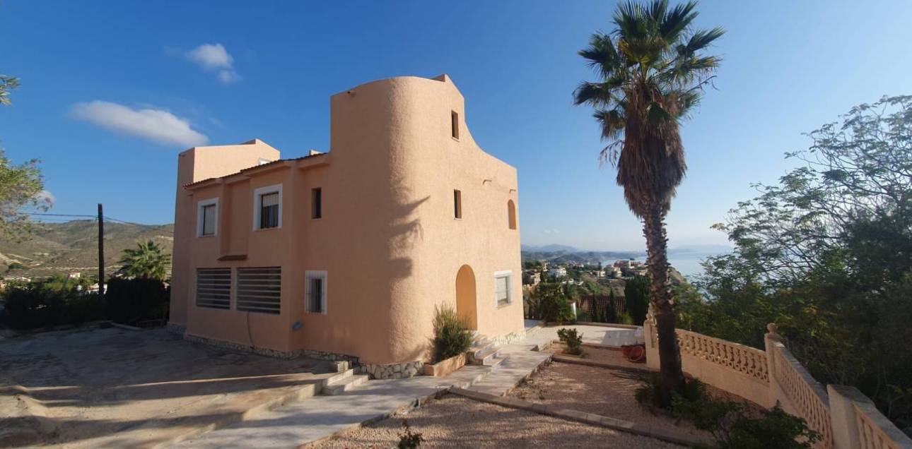 Resale - Chalet - El Campello - Norte-Venta Lanuza-Cala d'Or