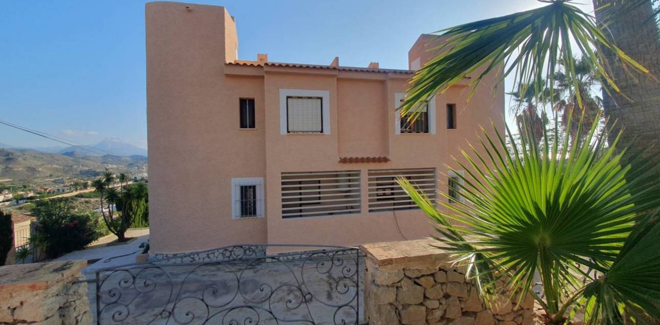 Resale - Chalet - El Campello - Norte-Venta Lanuza-Cala d'Or