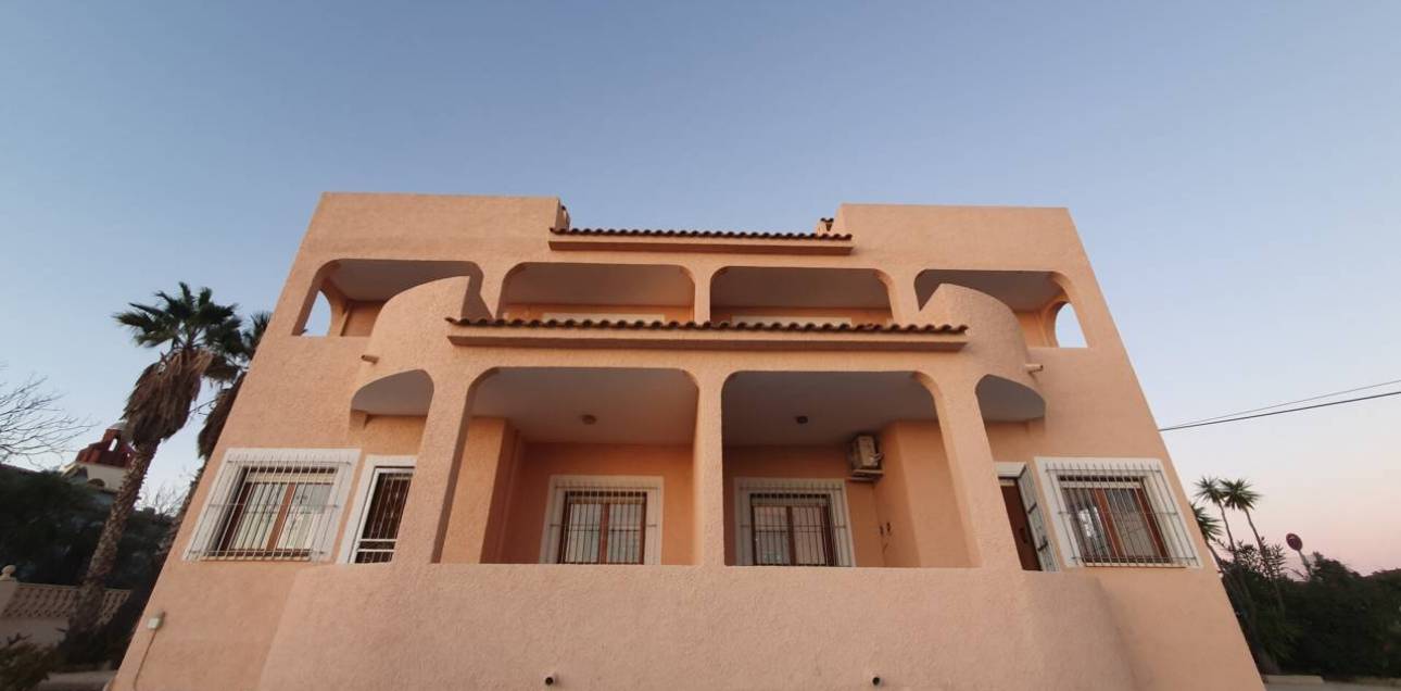 Resale - Chalet - El Campello - Norte-Venta Lanuza-Cala d'Or