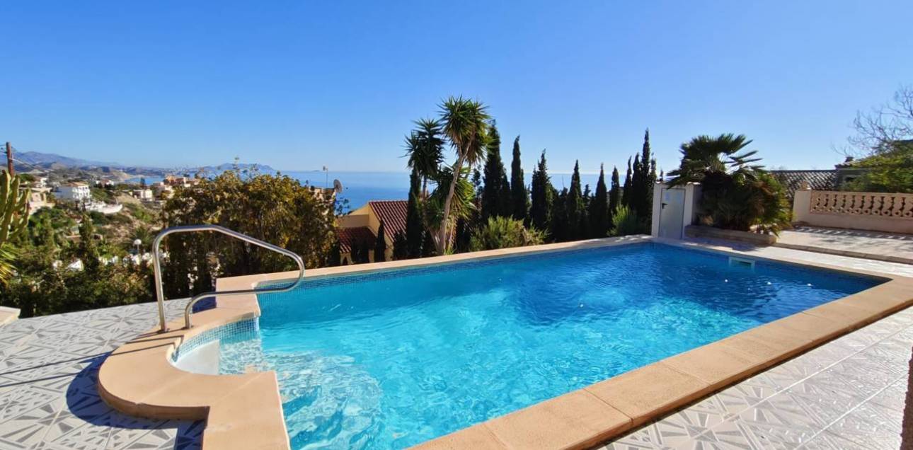 Resale - Chalet - El Campello - Norte-Venta Lanuza-Cala d'Or