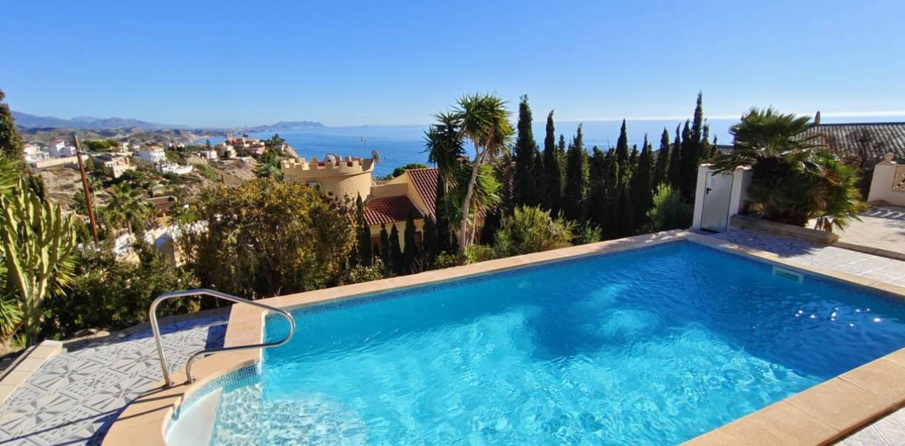 Resale - Chalet - El Campello - Norte-Venta Lanuza-Cala d'Or