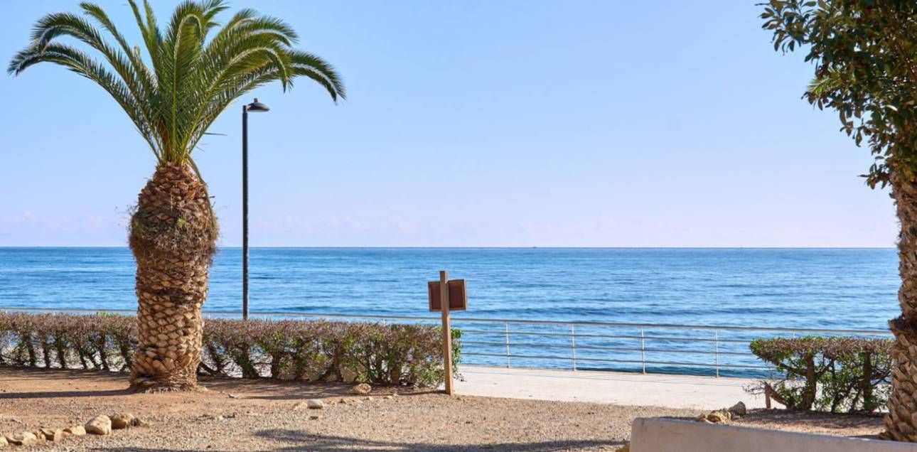 Resale - Apartamento - El Campello - Platja Muchavista