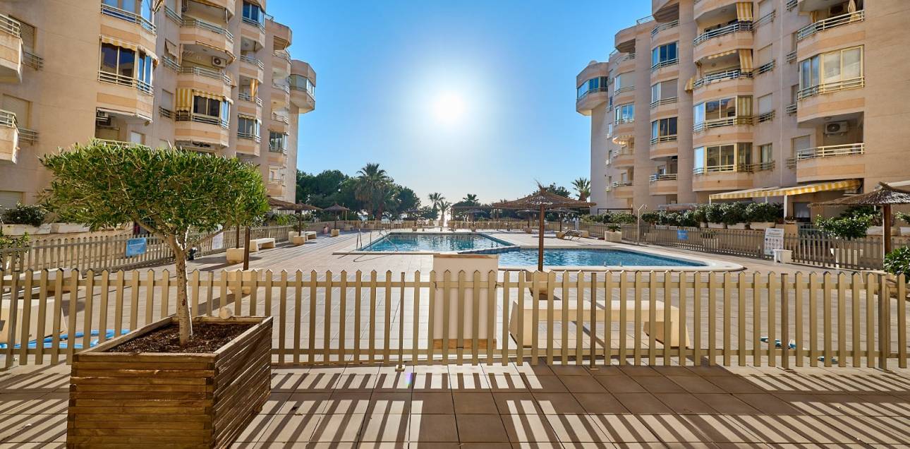 Resale - Apartment - El Campello - Platja Muchavista