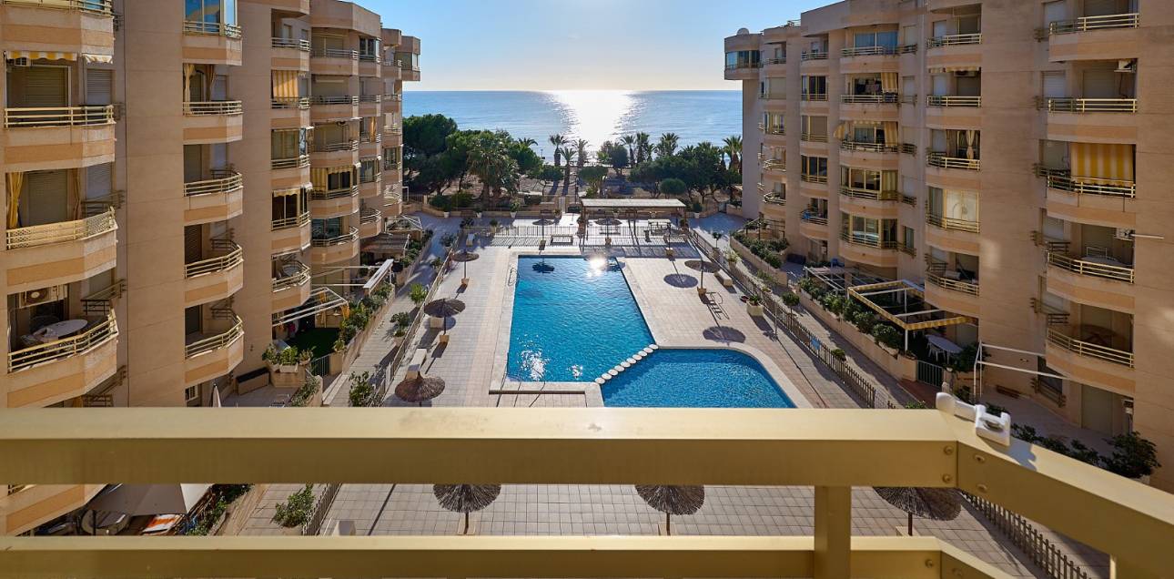 Resale - Apartment - El Campello - Platja Muchavista