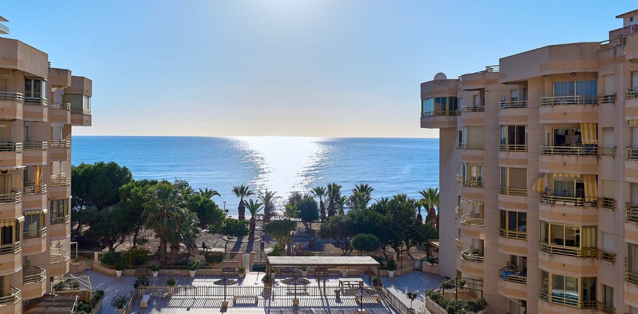 Resale - Apartment - El Campello - Platja Muchavista