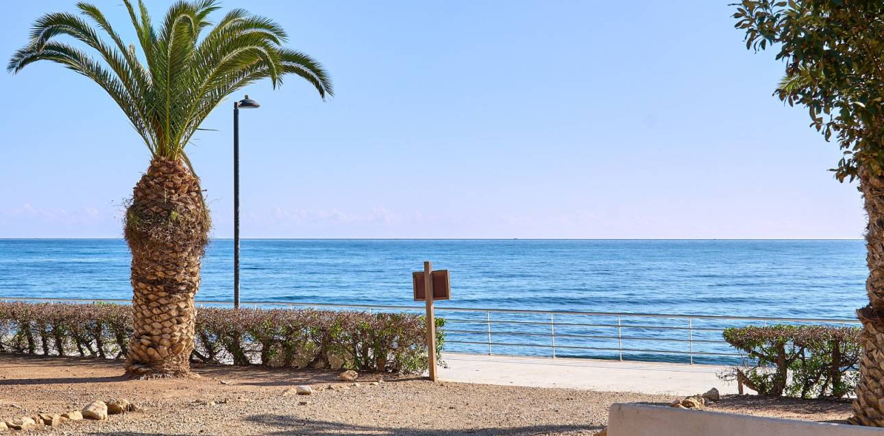 Resale - Apartment - El Campello - Platja Muchavista