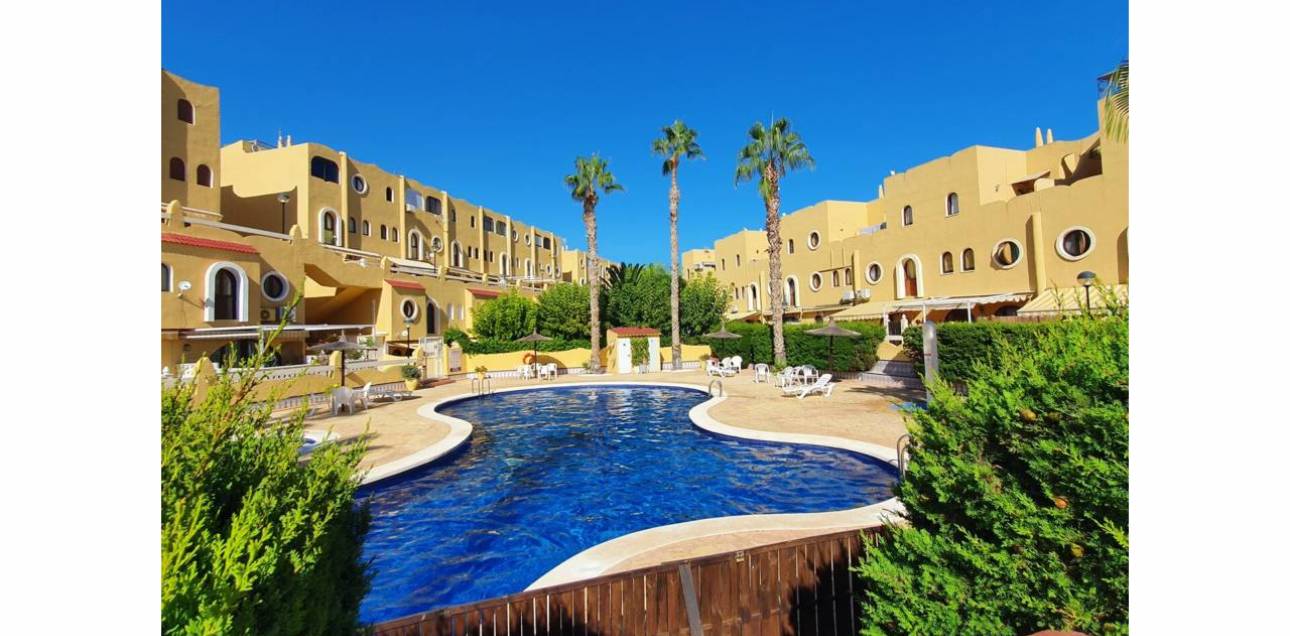 Resale - Bungalow - El Campello - La Almadraba-Coveta Fumà-Amerador