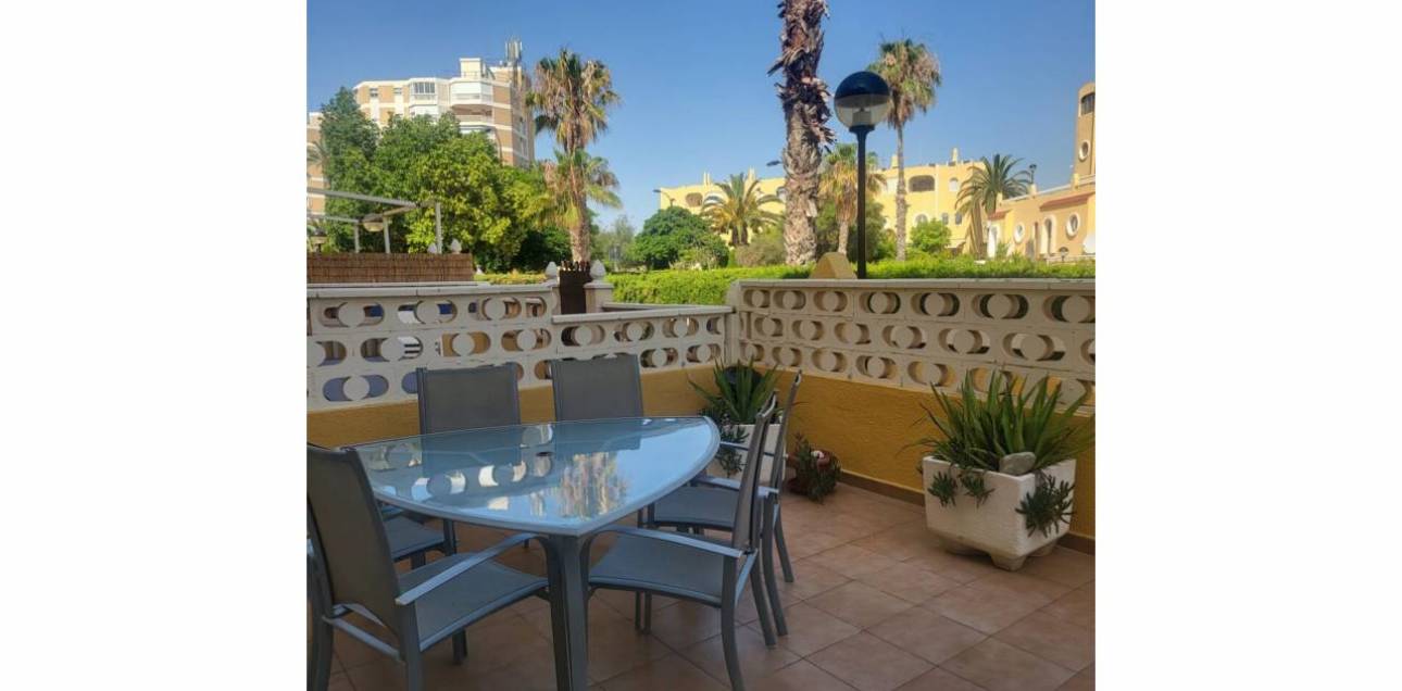 Resale - Bungalow - El Campello - La Almadraba-Coveta Fumà-Amerador