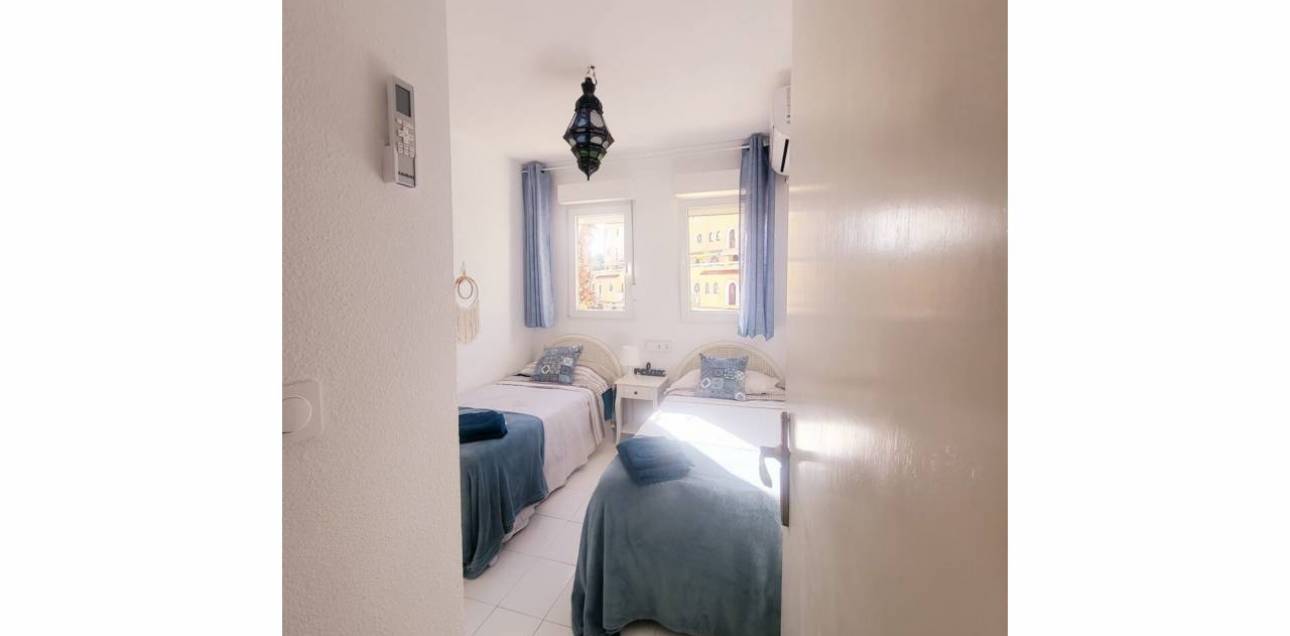 Resale - Bungalow - El Campello - La Almadraba-Coveta Fumà-Amerador