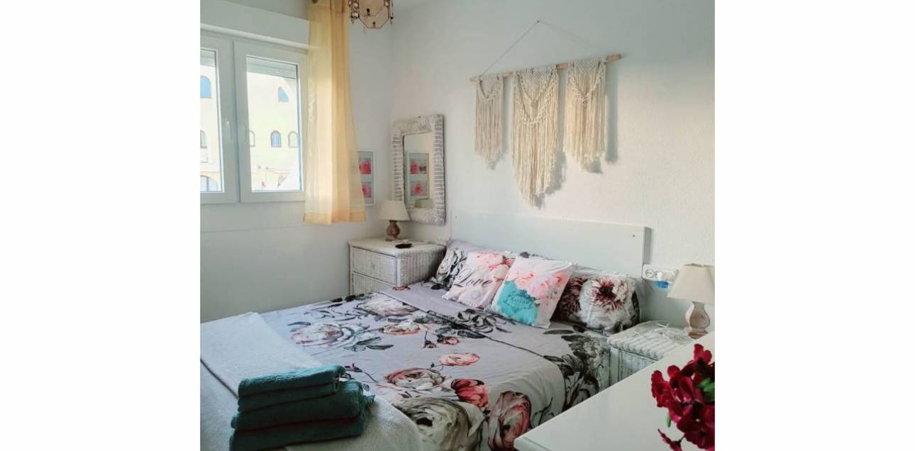 Resale - Bungalow - El Campello - La Almadraba-Coveta Fumà-Amerador