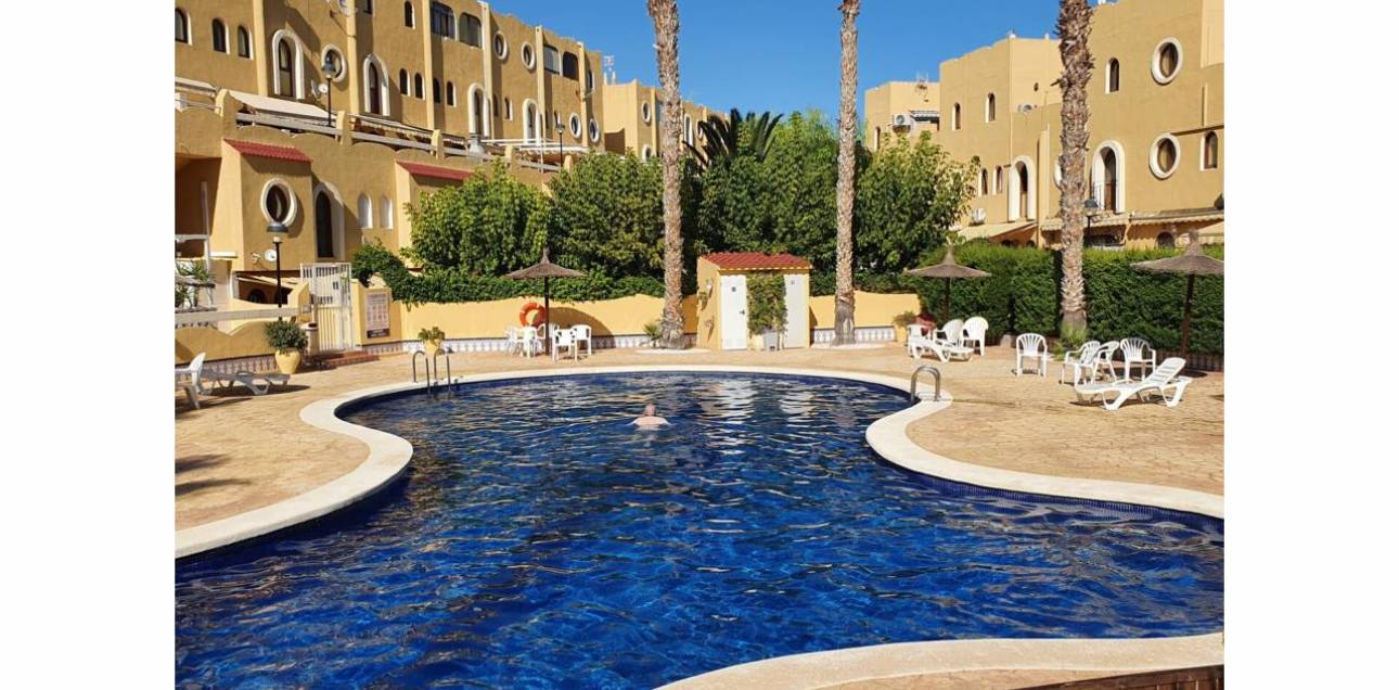 Resale - Bungalow - El Campello - La Almadraba-Coveta Fumà-Amerador