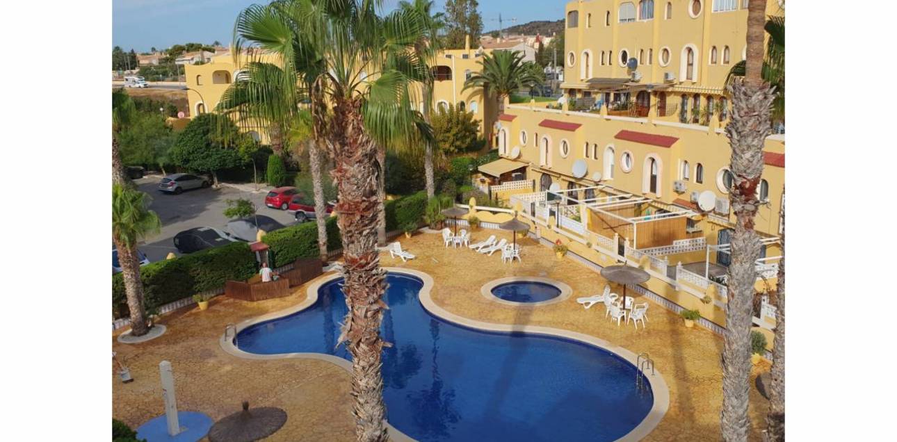 Resale - Bungalow - El Campello - La Almadraba-Coveta Fumà-Amerador