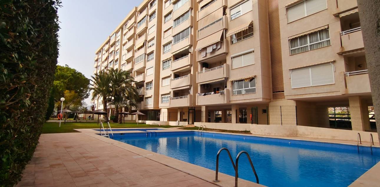 Resale - Apartment - El Campello - Platja Muchavista