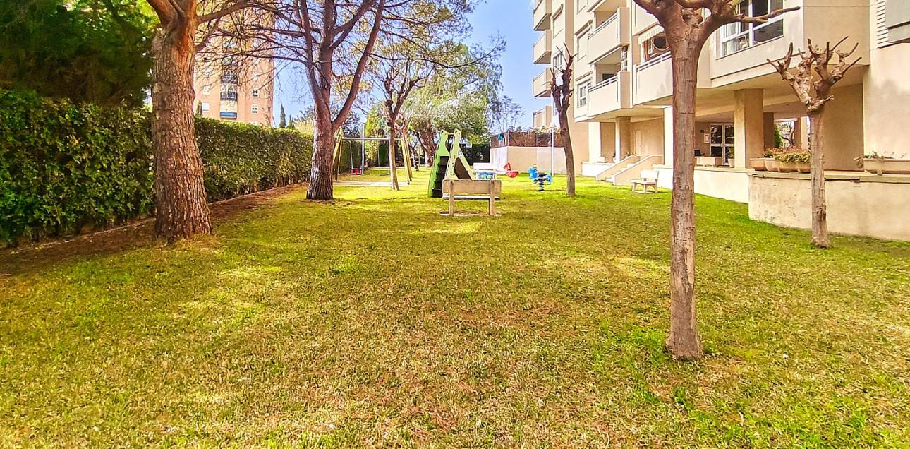 Resale - Apartment - El Campello - Platja Muchavista