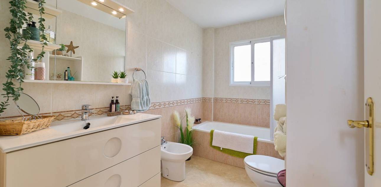 Resale - Chalet - El Campello - Norte-Venta Lanuza-Cala d'Or