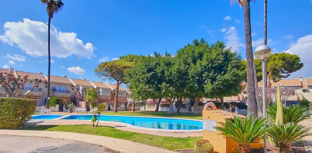 Resale - Apartment - San Juan de Alicante