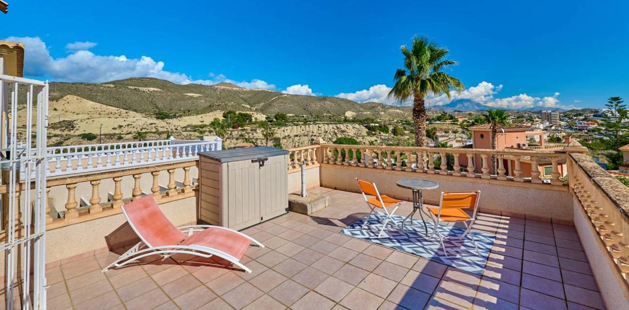 Resale - Chalet - El Campello - Norte-Venta Lanuza-Cala d'Or