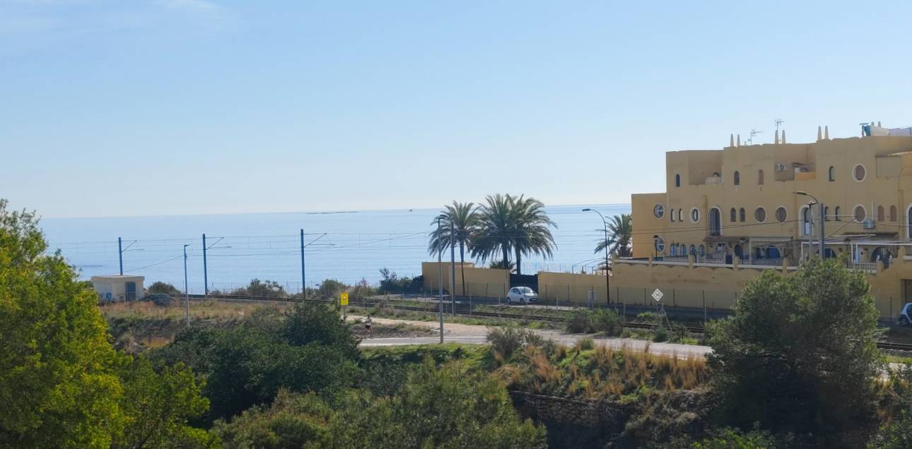 Resale - Town house - El Campello - La Almadraba-Coveta Fumà-Amerador