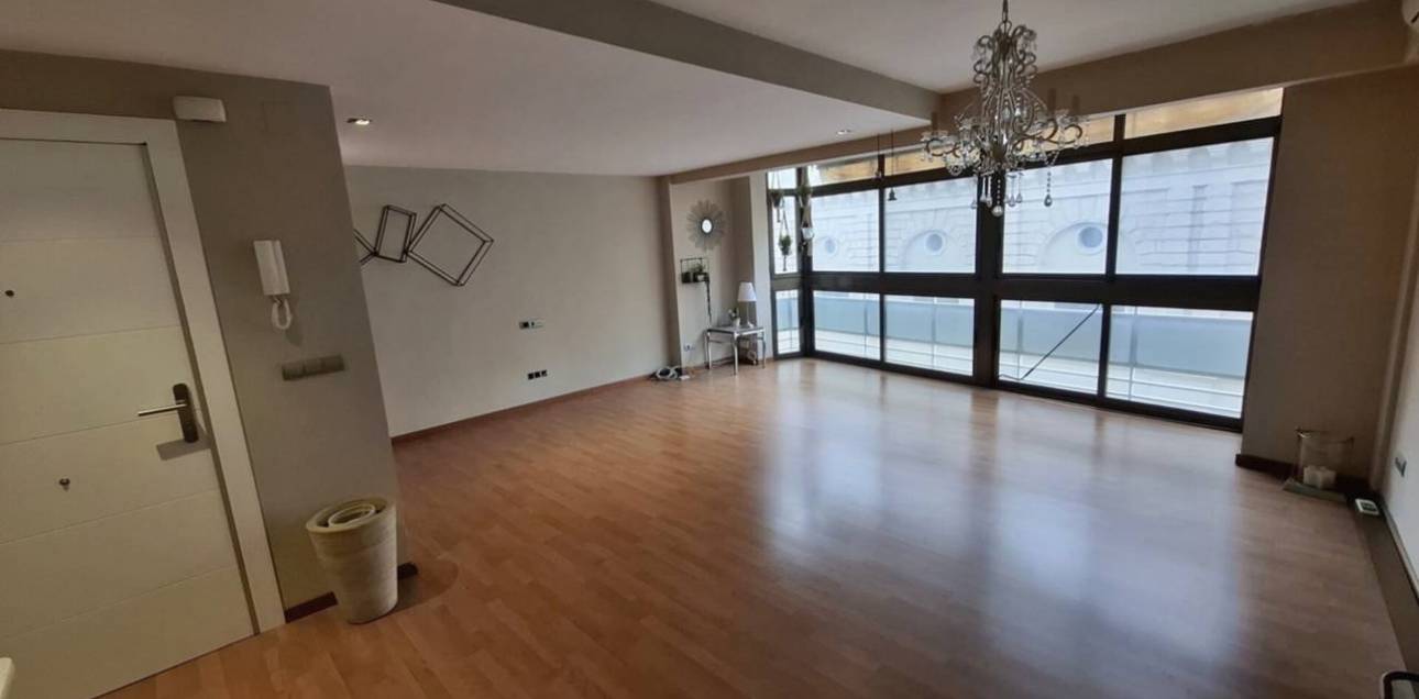 Resale - Apartamento - Alicante - Alacant - Centro Tradicional