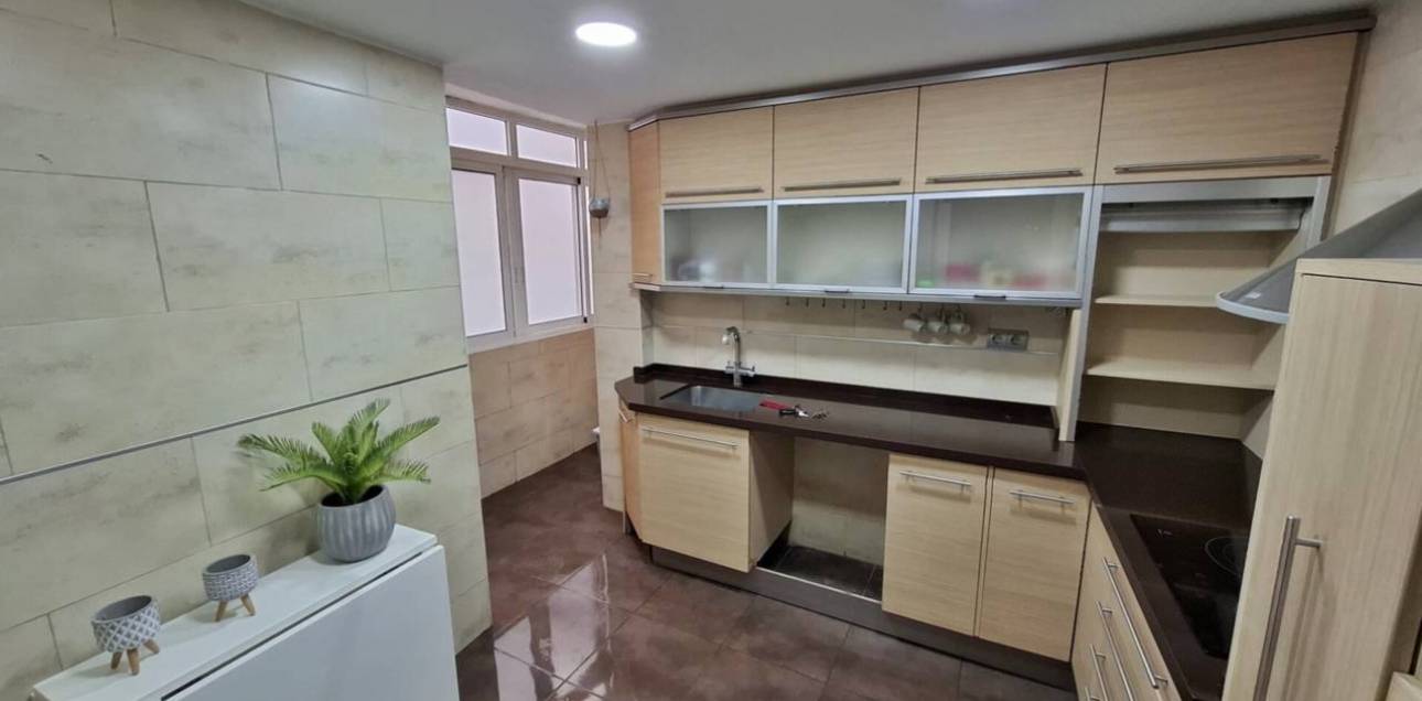 Resale - Apartamento - Alicante - Alacant - Centro Tradicional